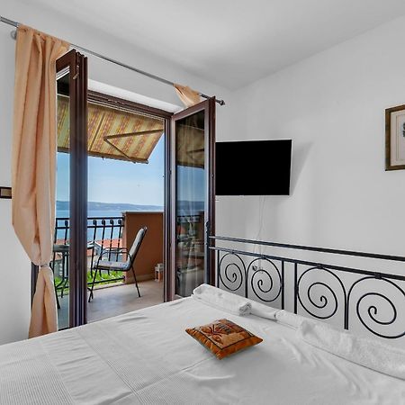 Apartments And Rooms With Parking Space Duce, Omis - 10303 Номер фото