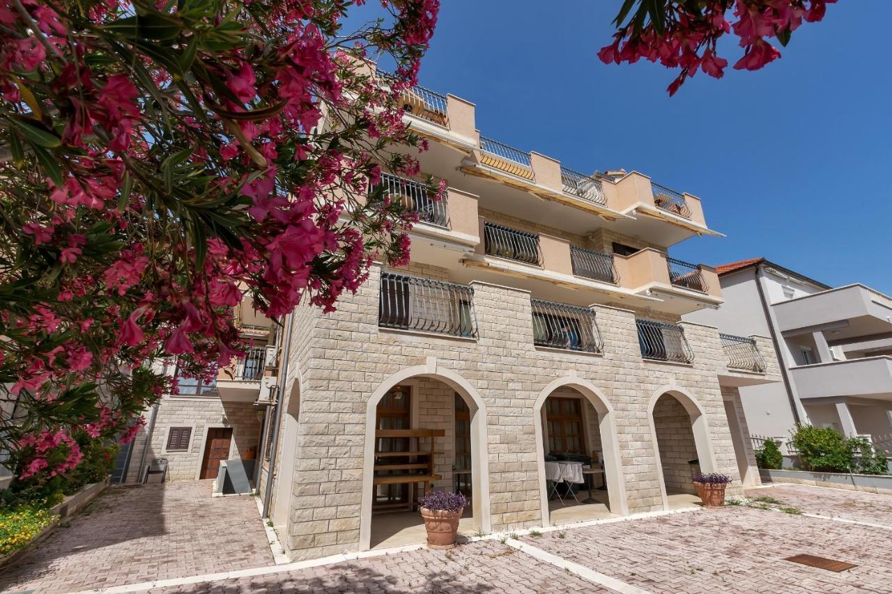 Apartments And Rooms With Parking Space Duce, Omis - 10303 Экстерьер фото