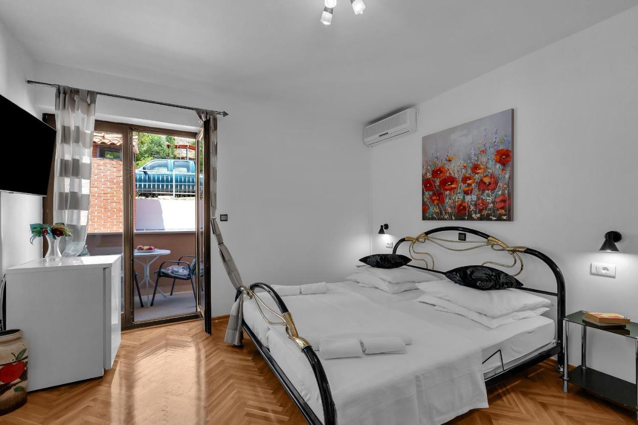 Apartments And Rooms With Parking Space Duce, Omis - 10303 Экстерьер фото