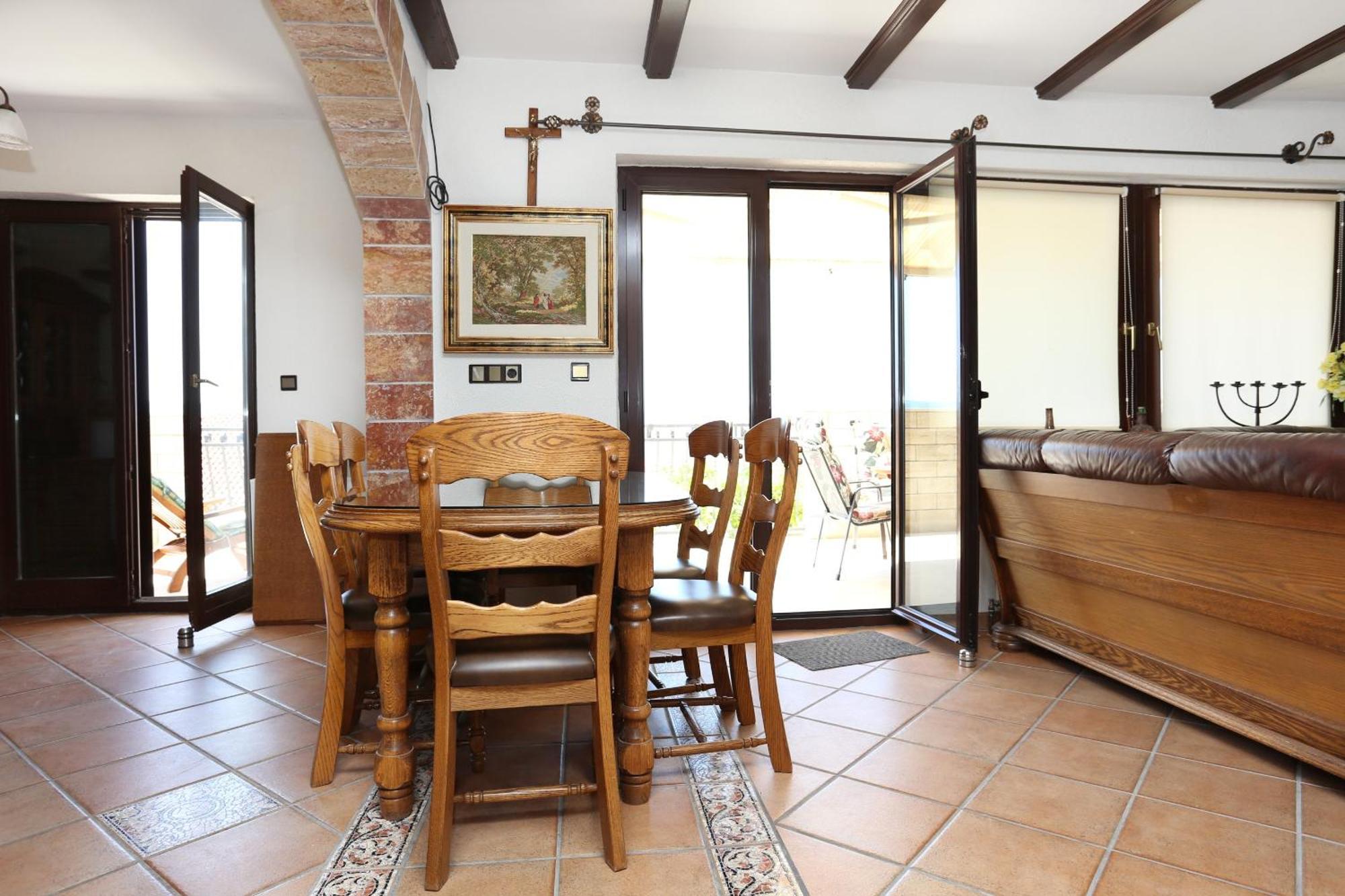 Apartments And Rooms With Parking Space Duce, Omis - 10303 Номер фото